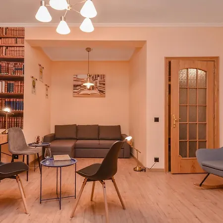 Апартамент Dream - The Library - 3-bdr, 2-bthr By Flat Mаnager *