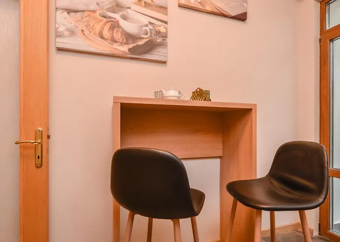 아파트 Dream - The Library - 3-bdr, 2-bthr By Flat Mаnager